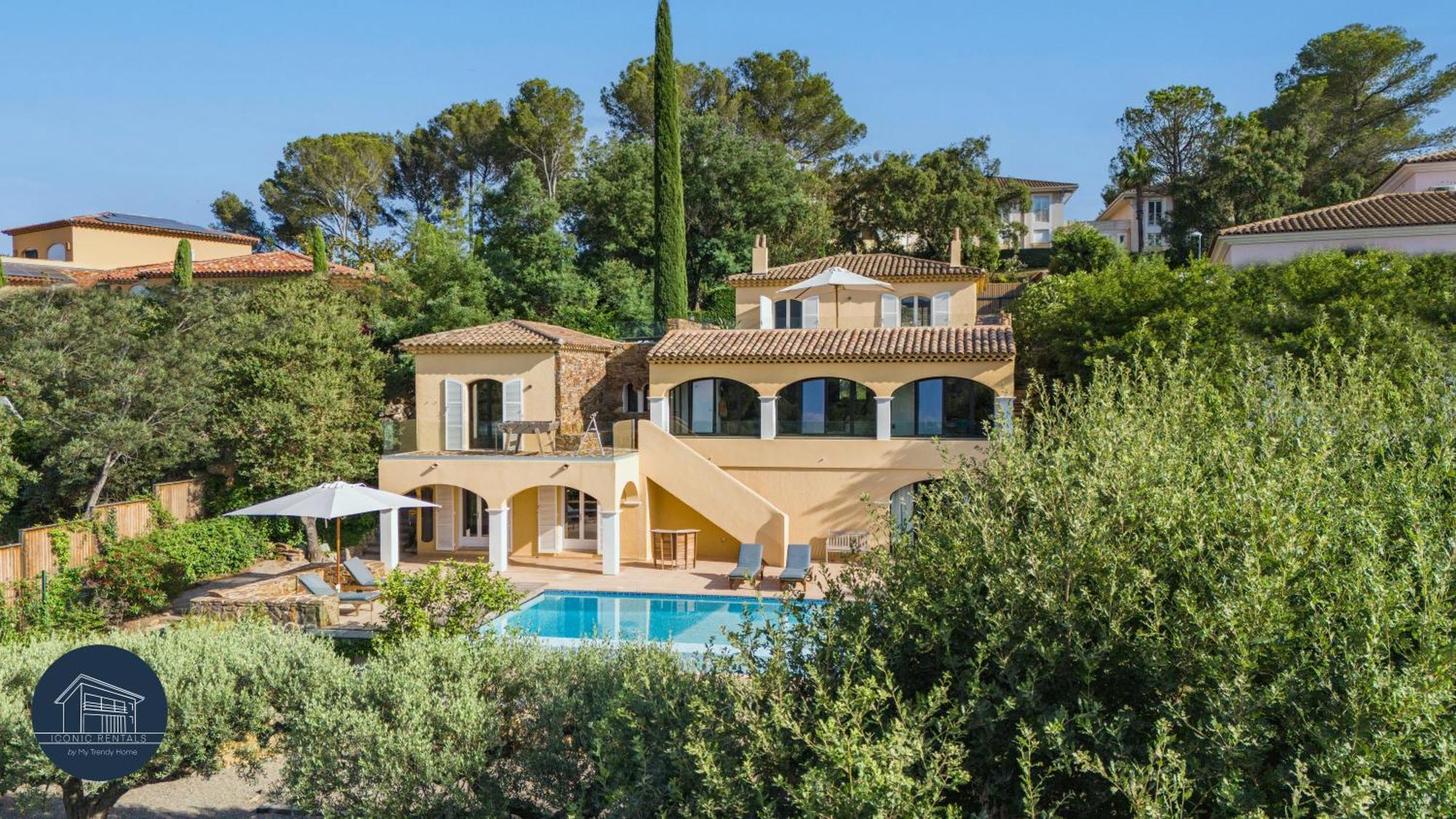 Villa Familiale Avec Vue Imprenable Saint-Raphael  Bagian luar foto