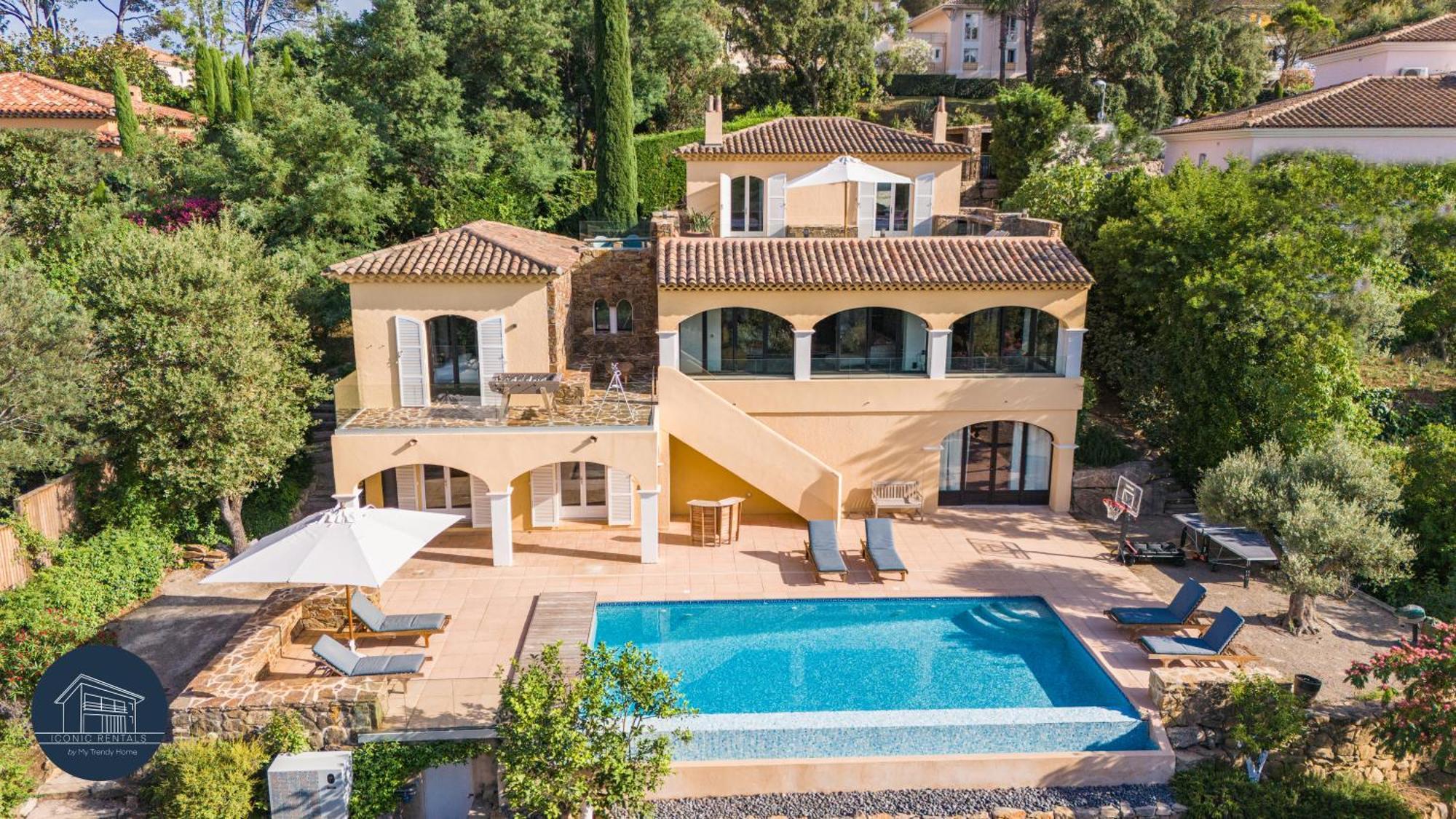 Villa Familiale Avec Vue Imprenable Saint-Raphael  Bagian luar foto